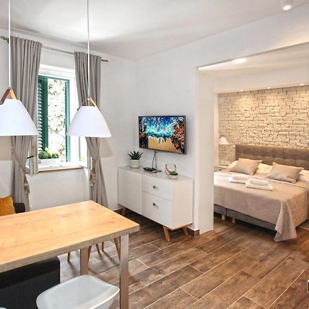 Apartments Tessera Split Extérieur photo