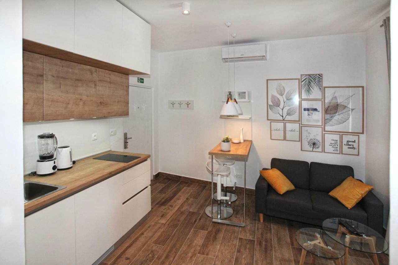 Apartments Tessera Split Extérieur photo