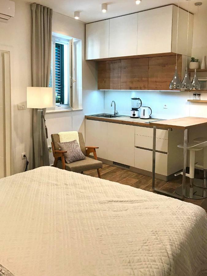 Apartments Tessera Split Extérieur photo