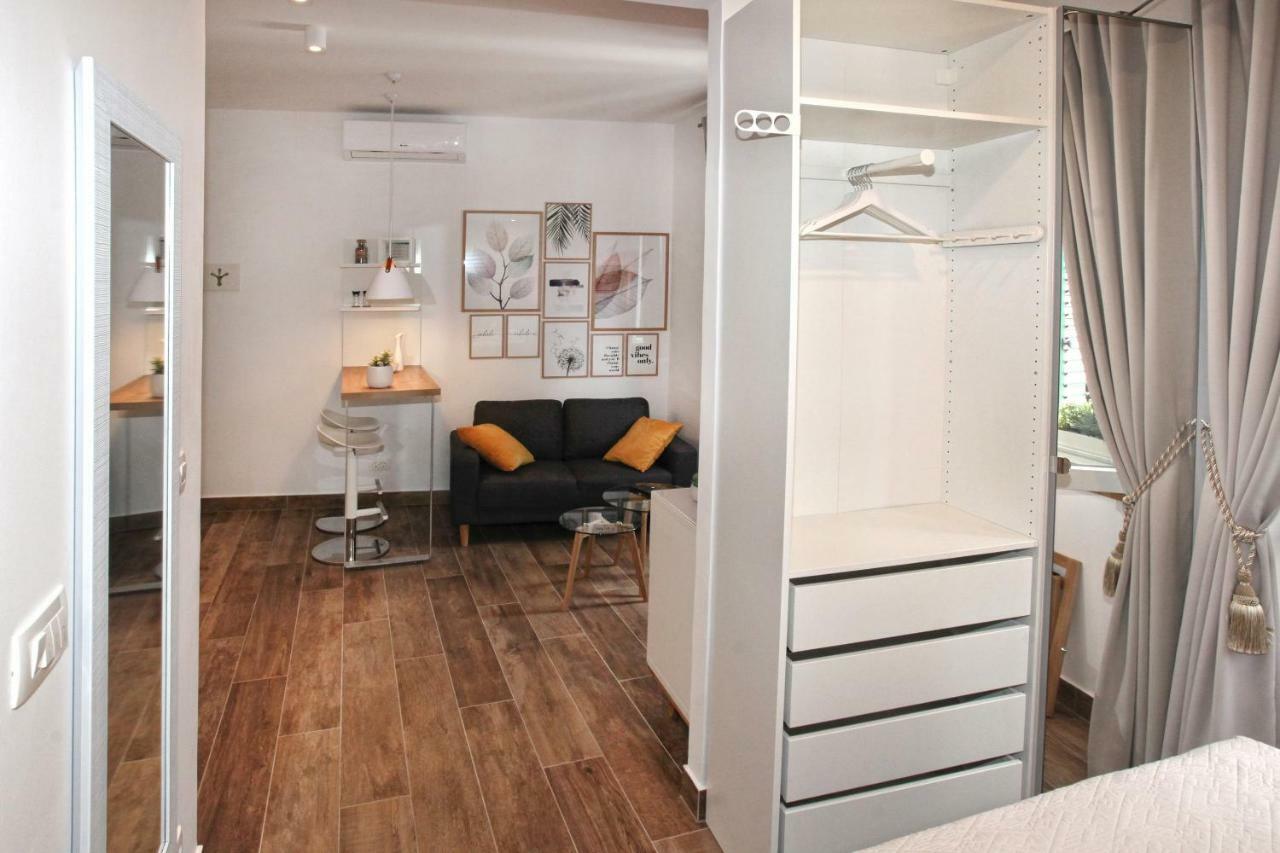 Apartments Tessera Split Extérieur photo
