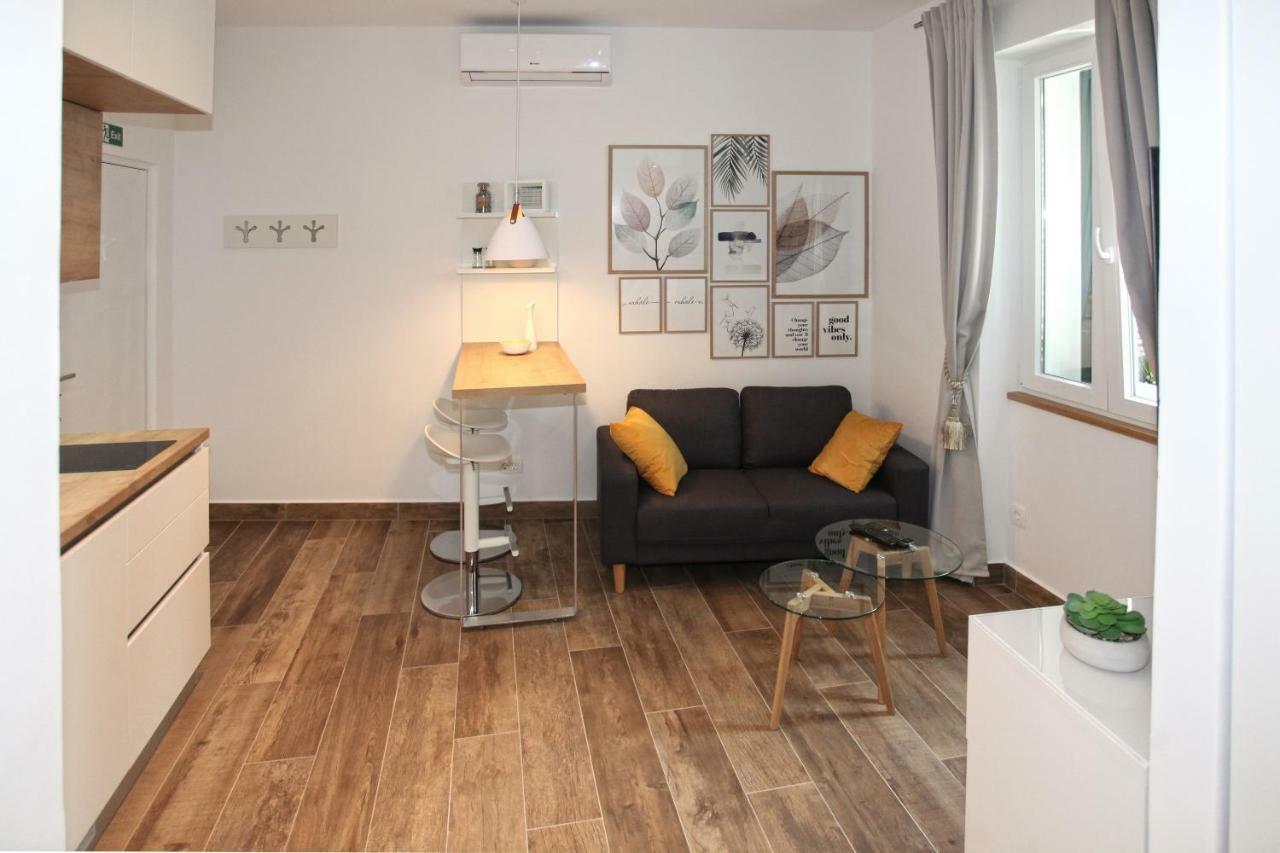 Apartments Tessera Split Extérieur photo