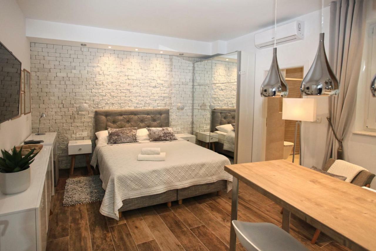 Apartments Tessera Split Extérieur photo