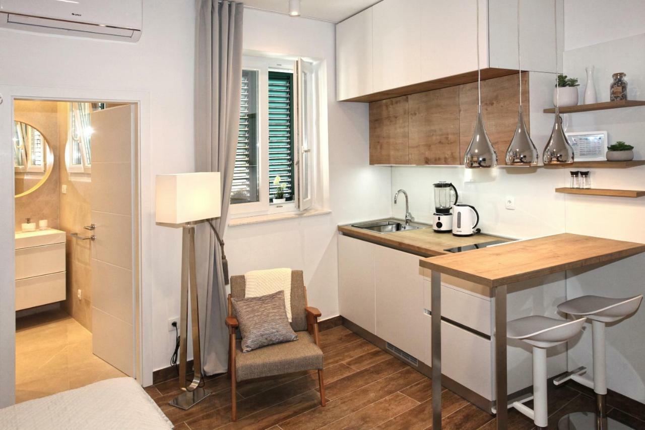 Apartments Tessera Split Extérieur photo